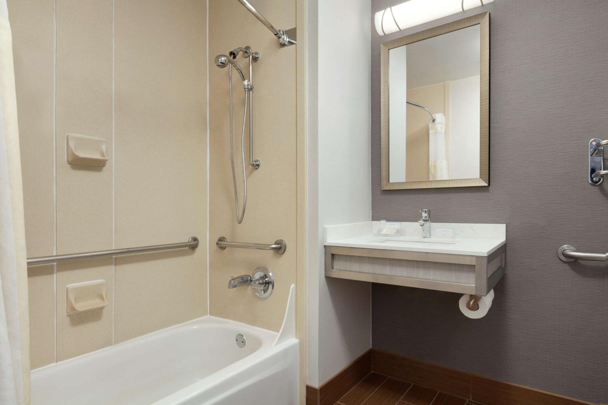 Hilton Garden Inn Gilroy Ngoại thất bức ảnh
